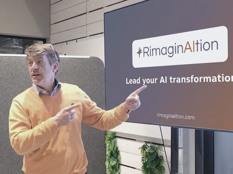Jörg Nitschmann presenting